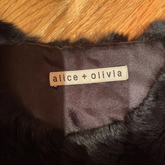 Short Rabbit fur coat - Picture 5 of 6